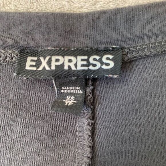 Express basic quarter length butterfly sleeves - Picture 3 of 9